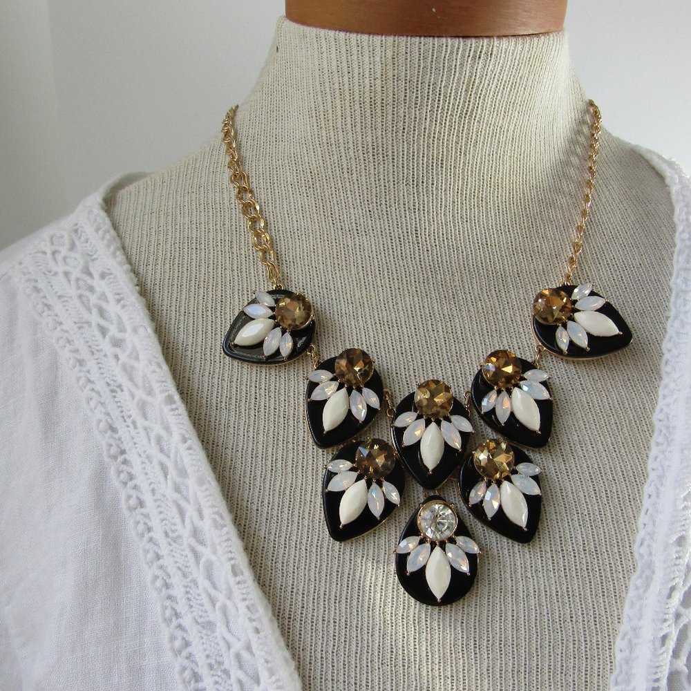 INC  Necklace